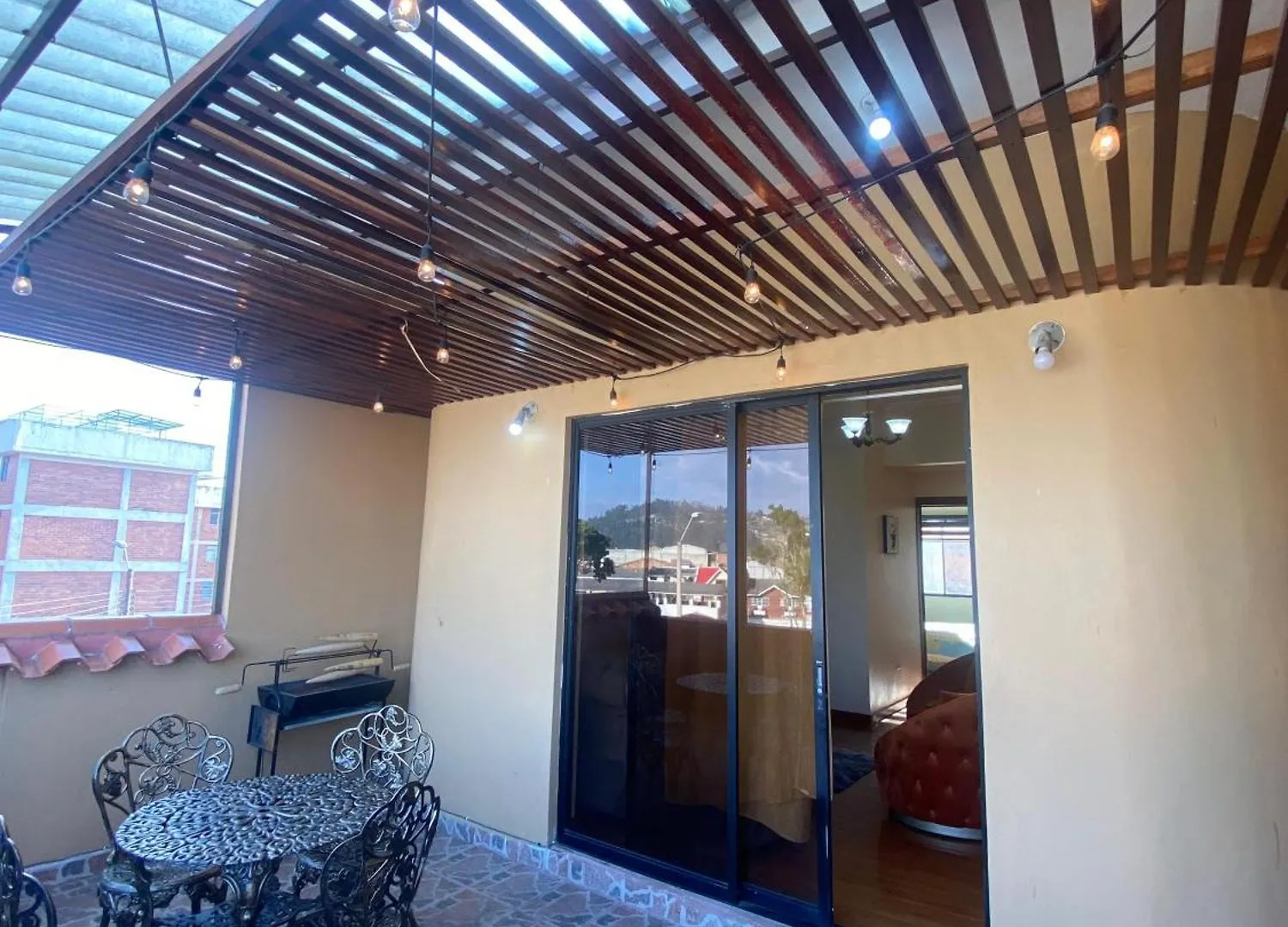 Elegante Y Exclusiva Suite Con Terraza De Dos Dormitorios Cuenca Daire